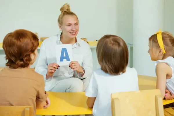Szkoła Podstawowa w Rogowie ogłasza konkurs z okazji Europejskiego Dnia Języków