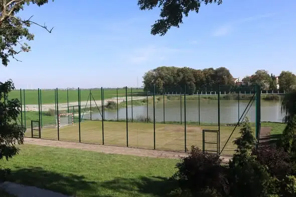 Nowe boisko i plac zabaw w gminie Rypin – inwestycja zakończona