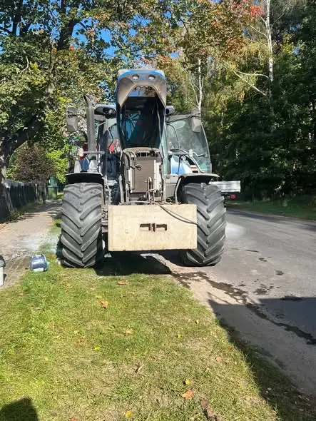 Pożar ciągnika rolniczego w Skrwilnie – akcja strażaków