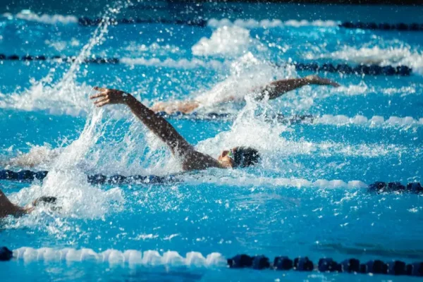 ORLEN SWIM w Rypinie: młodzi pływacy walczyli o rekordy i sportową satysfakcję